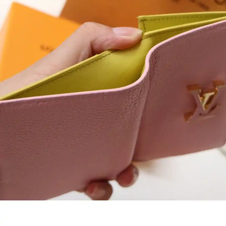 Fashionrepsfam ru 2308DJ0004 LV Bag 0823